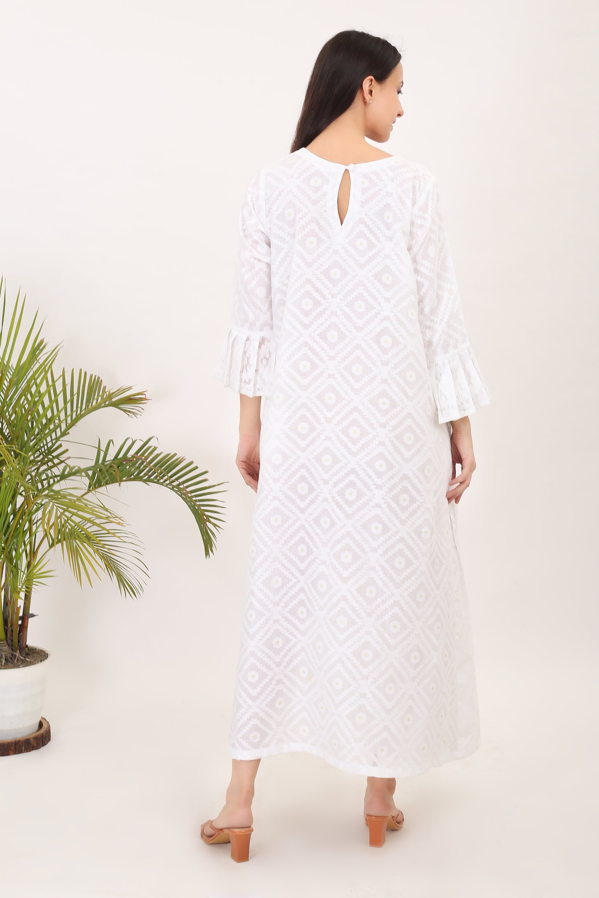 ANGEL IN WHITE: Handwoven Jamdani women dress - SIMPLY KITSCH