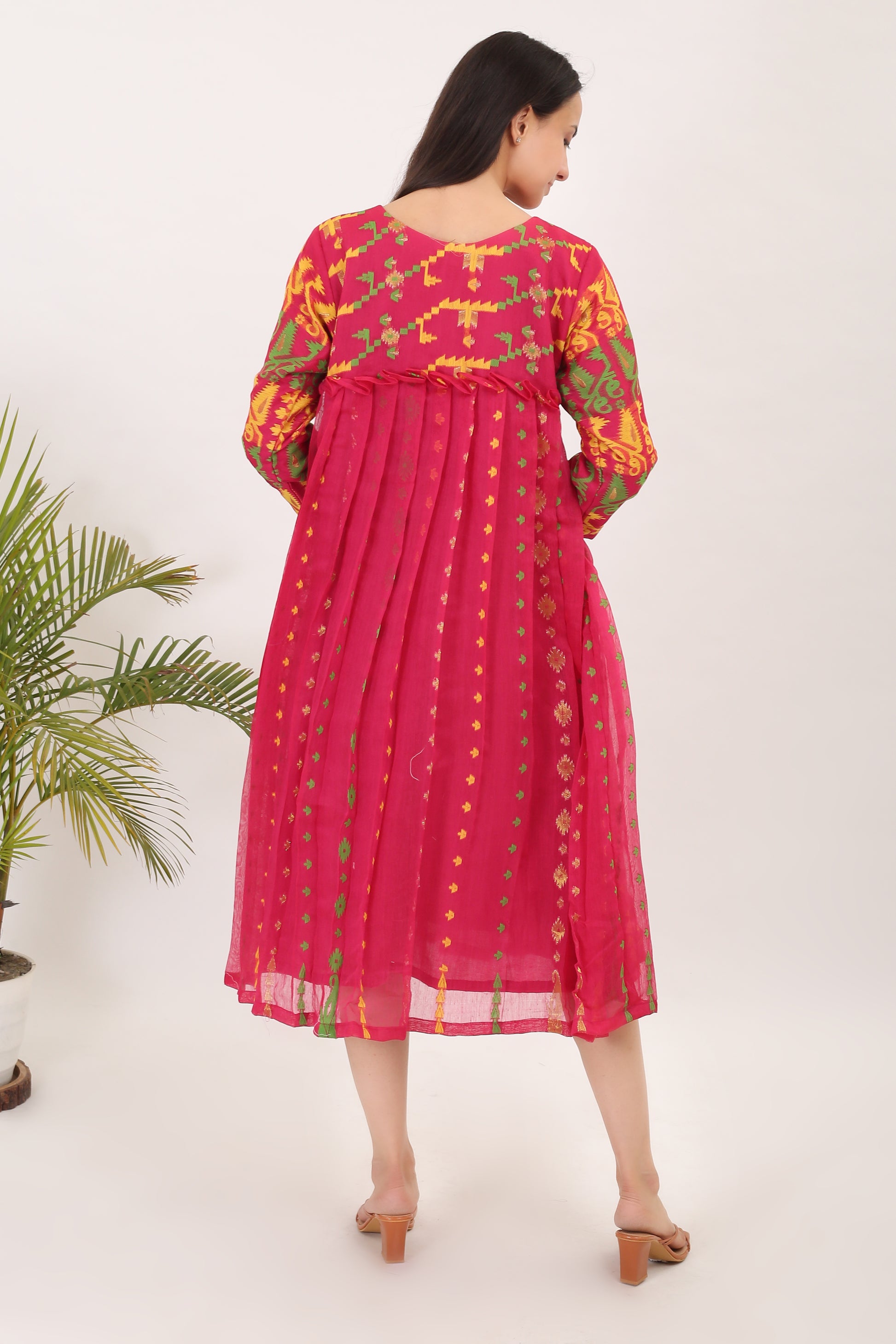 FUSHIA POP: Handwoven Jamdani women dress - SIMPLY KITSCH