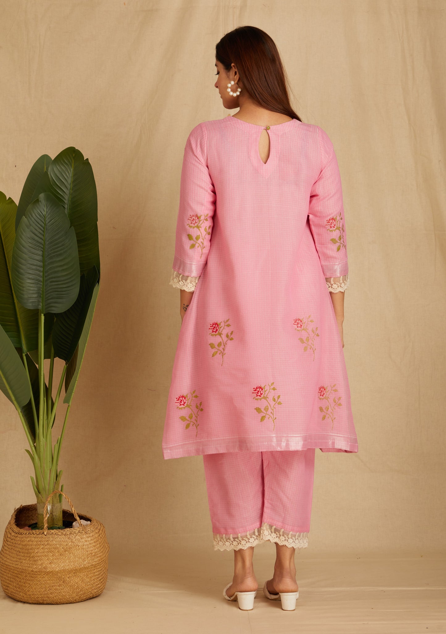 KANIRA: Pink Embroidered Kota Doria Kurta Set