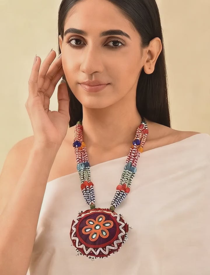 HANDMADE NECKLACE